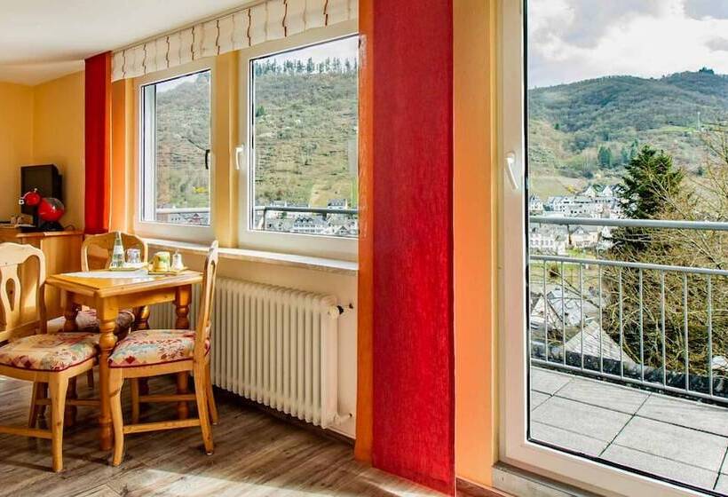 Quarto Estandar Cama Casal, Villa Tummelchen