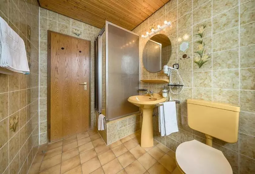 バルコニー付きスーペリアルーム, Zur Traube Schwarzwaldhotel & Restaurant Am Titisee