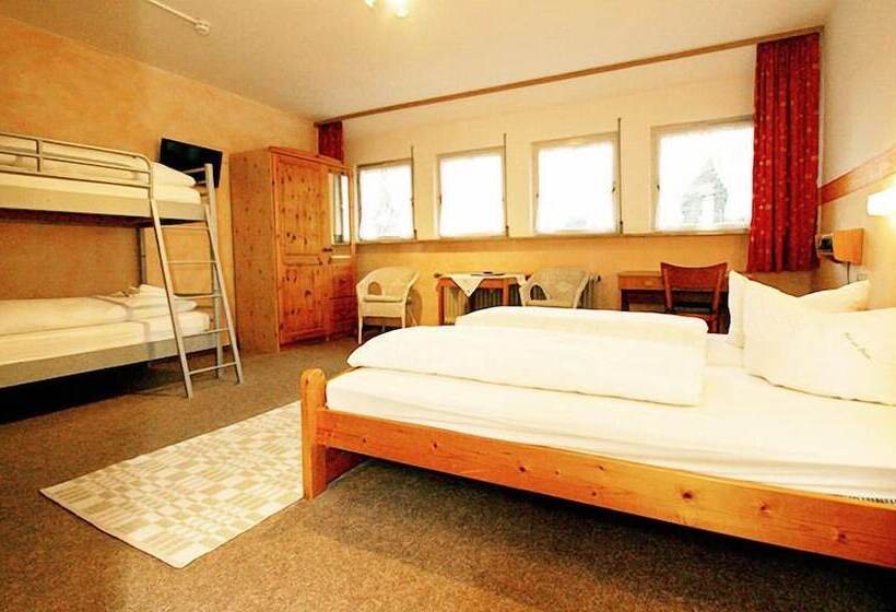 Quarto Familiar, Zur Traube Schwarzwaldhotel & Restaurant Am Titisee