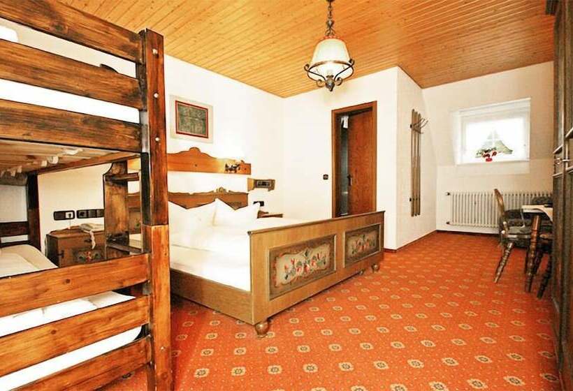 Семейный Номер, Zur Traube Schwarzwaldhotel & Restaurant Am Titisee