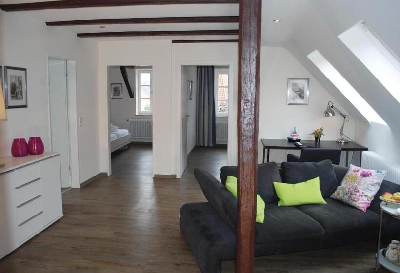 ３ベッドルームスイート, Alt Warburg