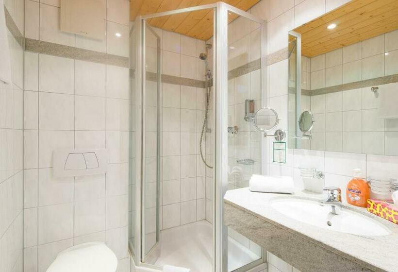 חדר סטנדרט, Blume