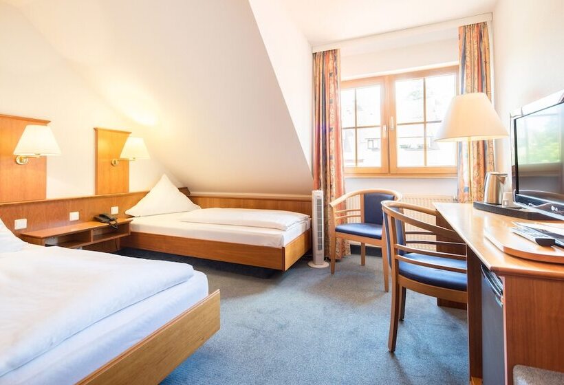 חדר סטנדרט, Blume