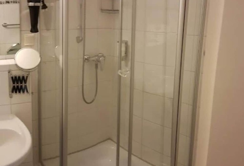 舒适型房间, Buchenhof