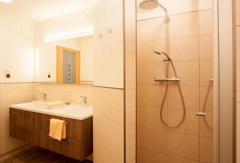 舒适型房间, & Ferienappartements Edelweiss