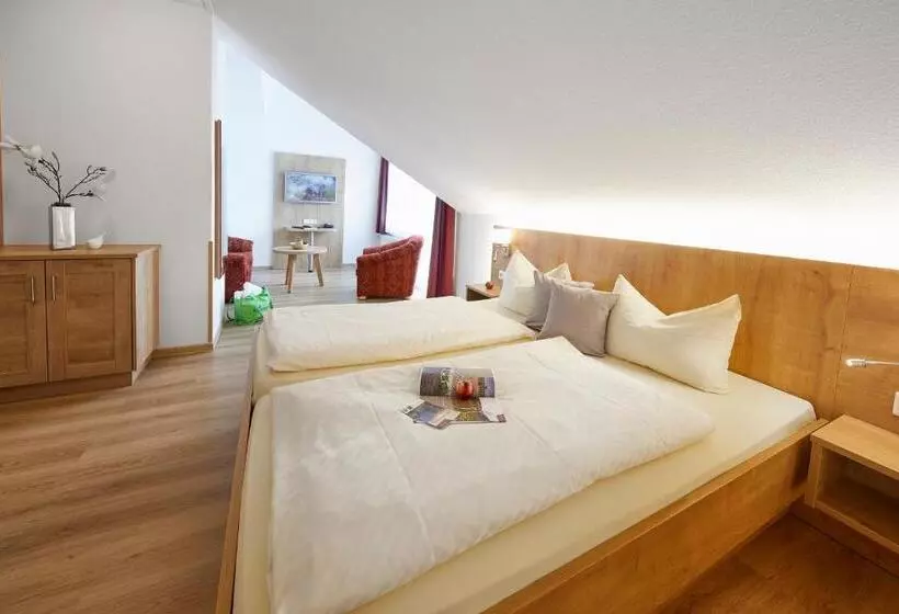 コンフォートルーム, & Ferienappartements Edelweiss