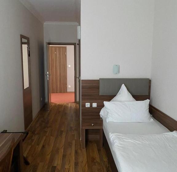 חדר סטנדרט יחיד, Isabella