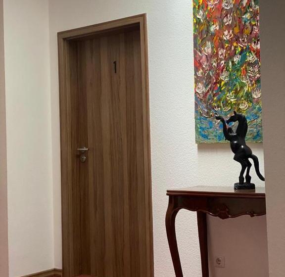 חדר סטנדרט, Isabella