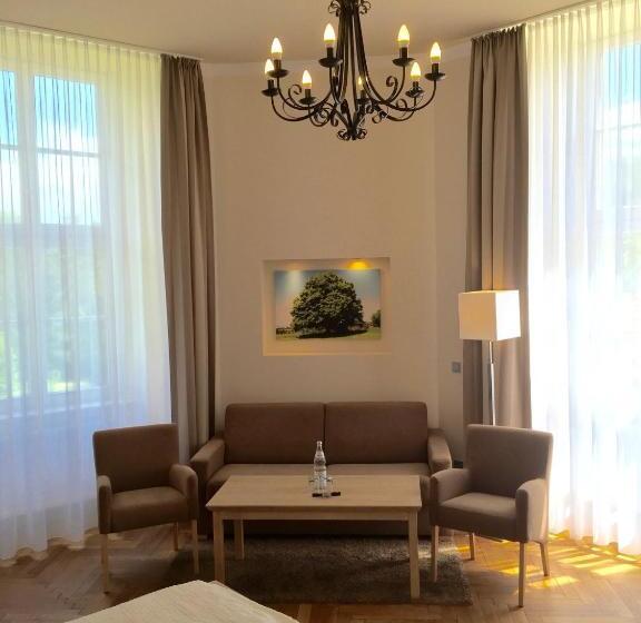 חדר סטנדרט לארבעה, Jagdschloß Walkenried