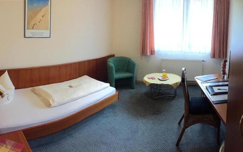 اتاق استاندارد یک نفره, Kasserolle