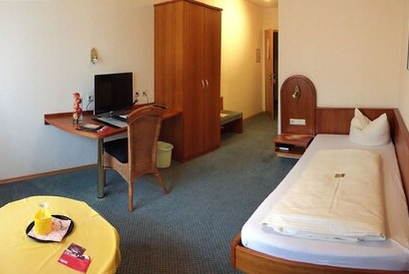 اتاق استاندارد یک نفره, Kasserolle