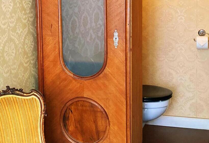 スタンダードシングルルーム, Lux