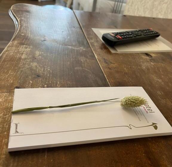 スタンダードトリプルルーム, Lux