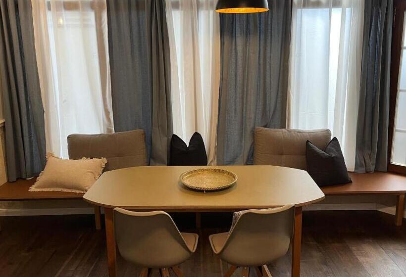 ファミリールーム, Lux