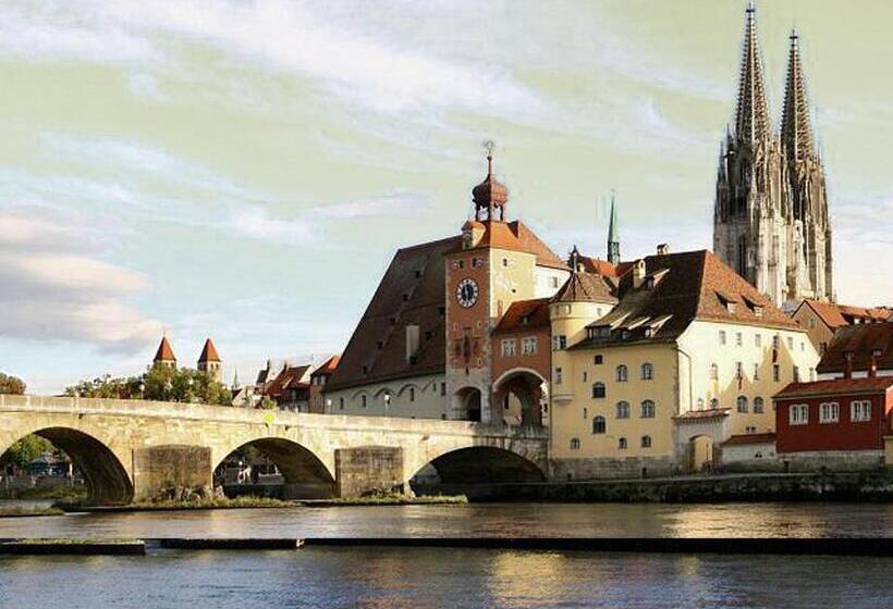 スタンダードルーム, Lux