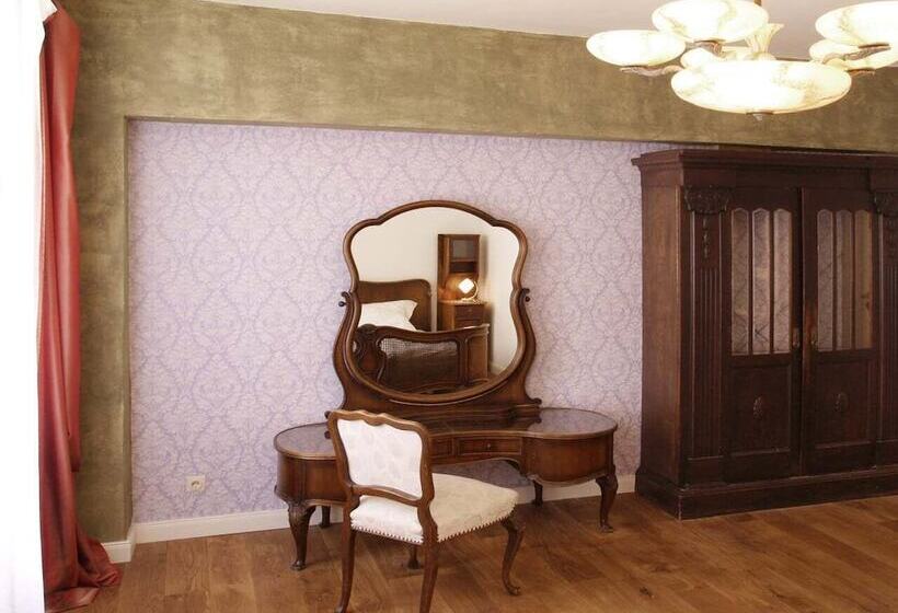 スタンダードルーム, Lux