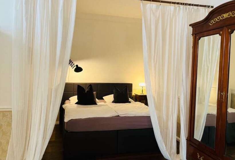 ファミリールーム, Lux