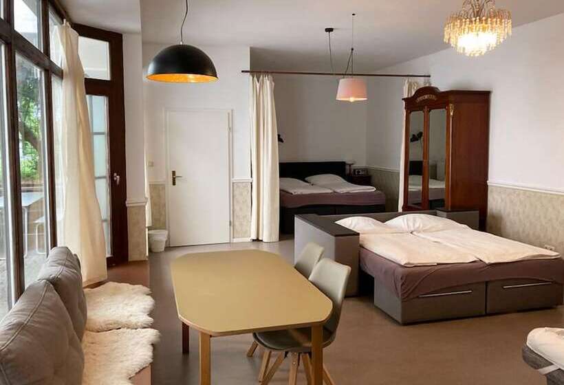 ファミリールーム, Lux