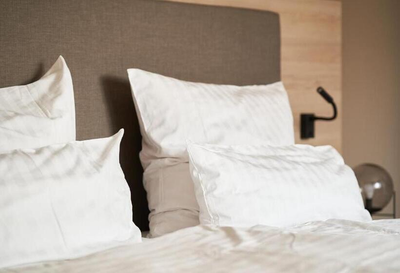 اتاق استاندارد یک نفره, Marco Polo