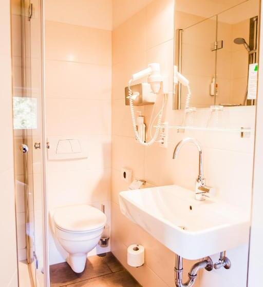 اتاق عادی, Martinihof