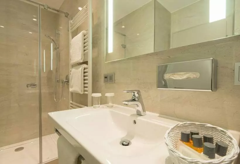 Deluxe-huone, Parkhotel Güldene Berge