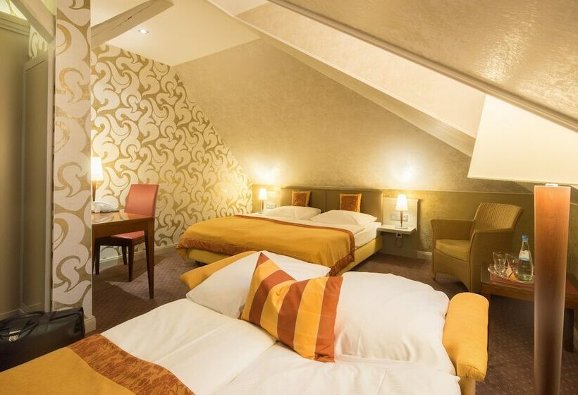 חדר משפחתי, Parkhotel Güldene Berge