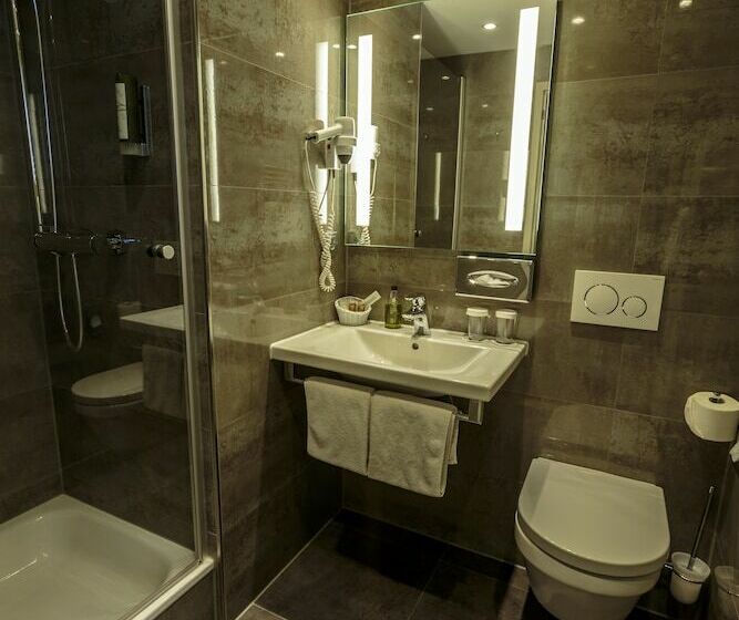 חדר משפחתי, Parkhotel Güldene Berge