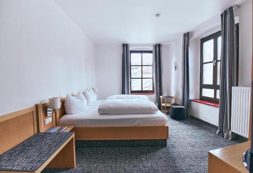 Quarto standard, Roter Hahn