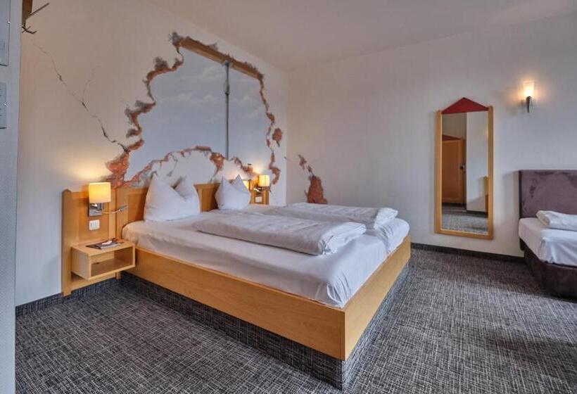 Quarto Triplo Standart, Roter Hahn