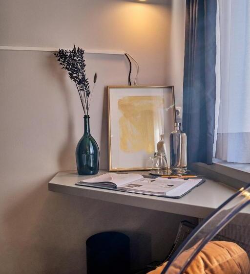 Quarto standart individual, Roter Hahn