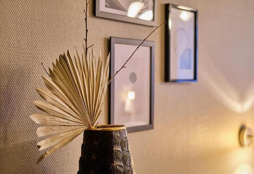 Quarto deluxe, Roter Hahn