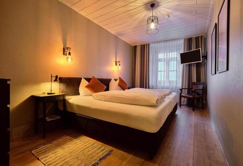 Quarto deluxe, Roter Hahn