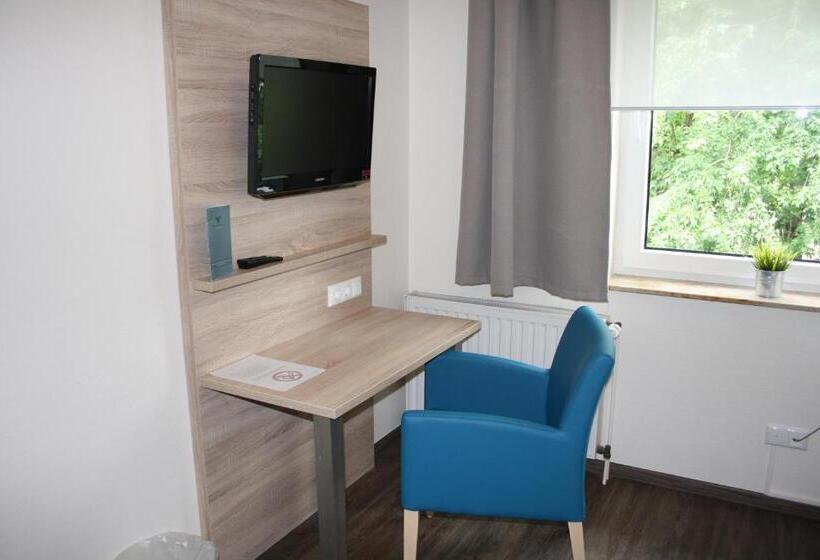 غرفة كومفورت فردية, Schwarzer Adler