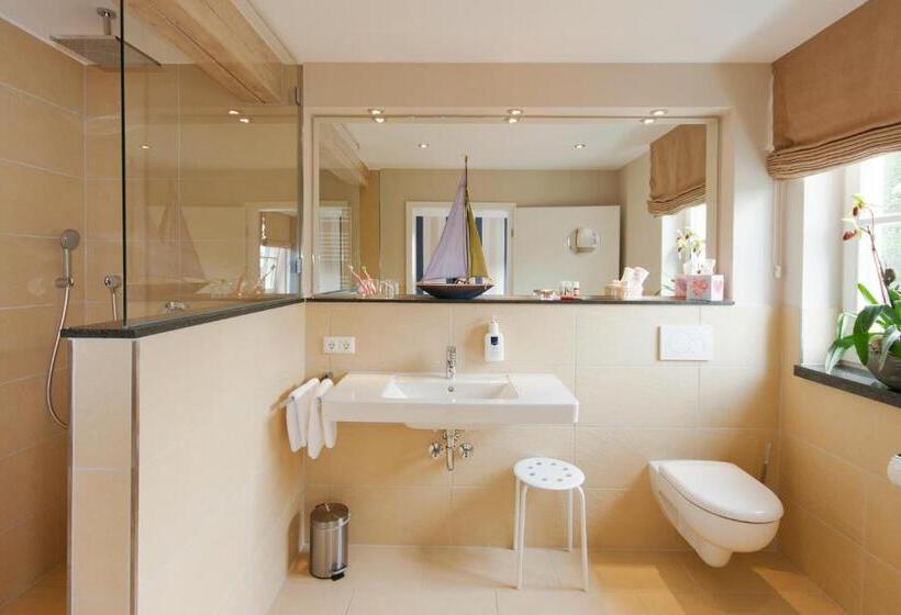 豪华房间, Tiemann S