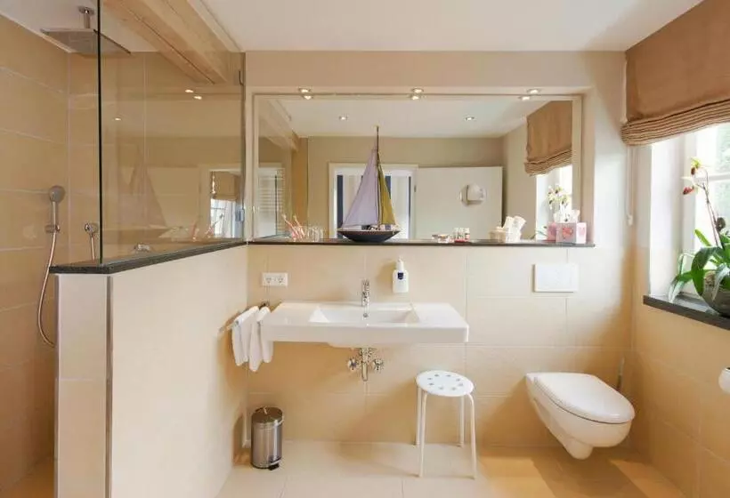 Deluxe-huone, Tiemann S