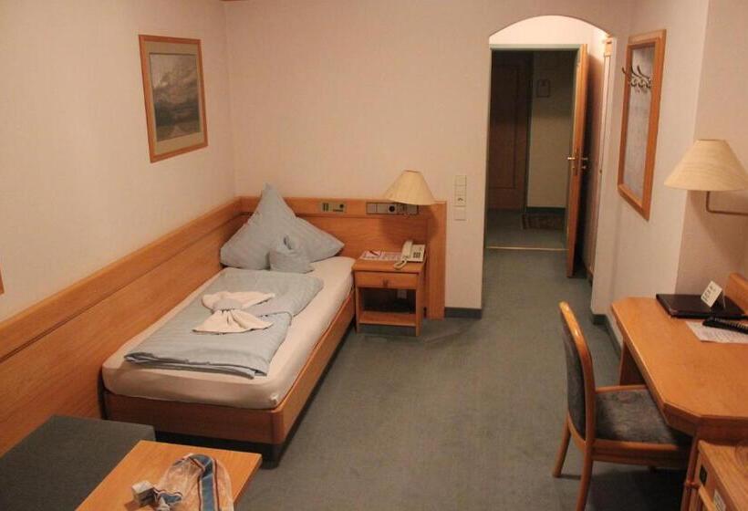 Номер Стандарт Индивидуальный с Балконом, Landgasthaus & Hotel Kurfer Hof