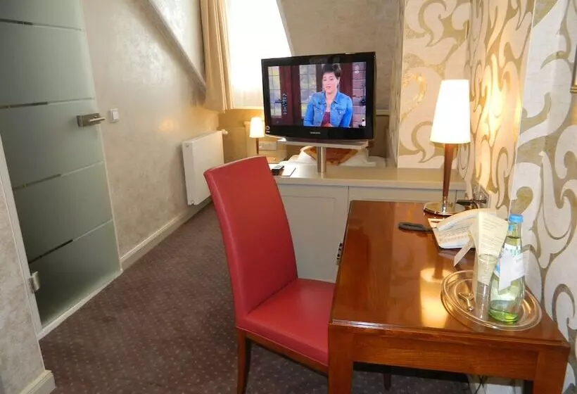 Standard Yhden Hengen Huone, Parkhotel Güldene Berge