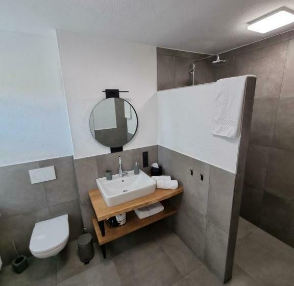 标准间, Zum Jägerhaus