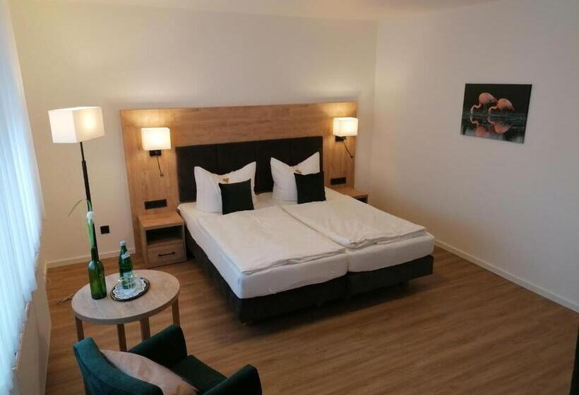 标准间, Zum Jägerhaus