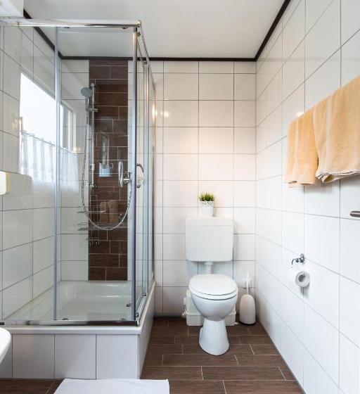 标准间, Zum Jägerhaus