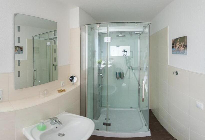 شقة غرفة واحدة, Schäfers Hotel, Self Check In, Cafe Am