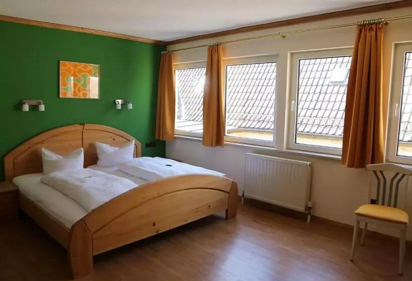 اتاق کلاسیک چهارنفره, Stadtcafé Hotel Garni