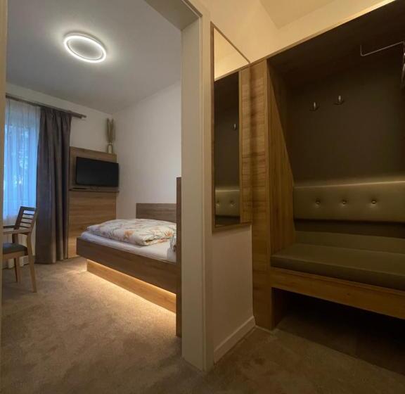 이코노미 싱글 룸, Steinhägerquelle