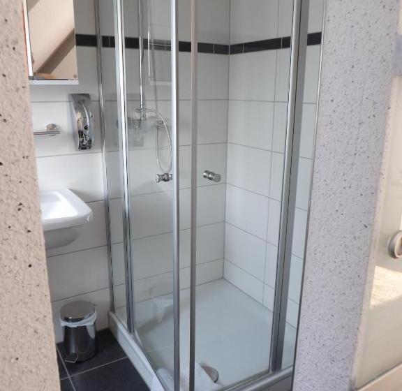 标准三人间, Pension Winzerhaus Haas Lenz Zell Mosel