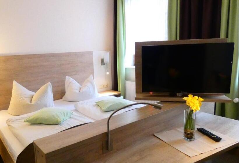 スタンダードルーム, Schlossgartenpassage