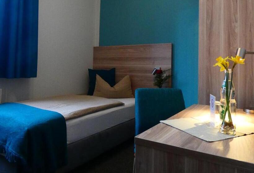 スタンダードシングルルーム, Schlossgartenpassage