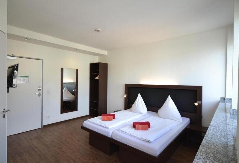 Номер Стандарт, Hostel Köln