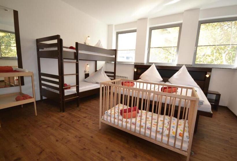 Семейный Номер, Hostel Köln