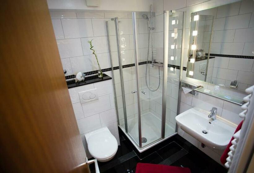 Номер Стандарт Индивидуальный, Am Sportpark