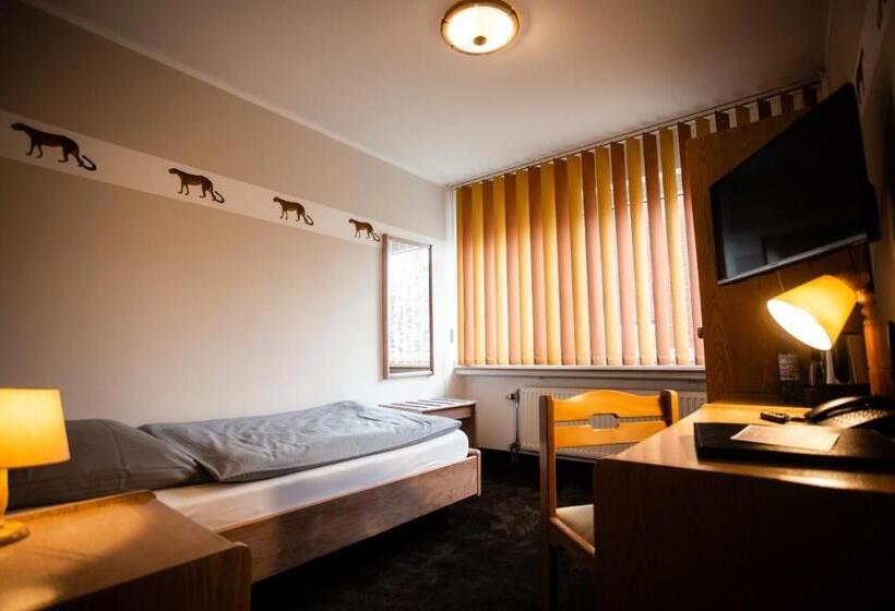 Номер Стандарт Индивидуальный, Am Sportpark